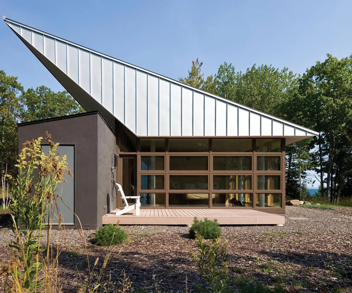 Exterior view of Andersen E-Series windows