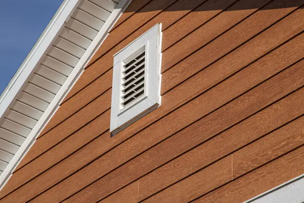 LP SmartSide ExpertFinish natural wood inspired siding